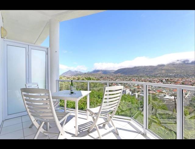 7 BEDROOM APARTMENT FOR SALE IN FISH HOEK